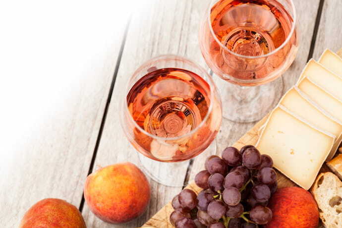 Taças de vinho rosé