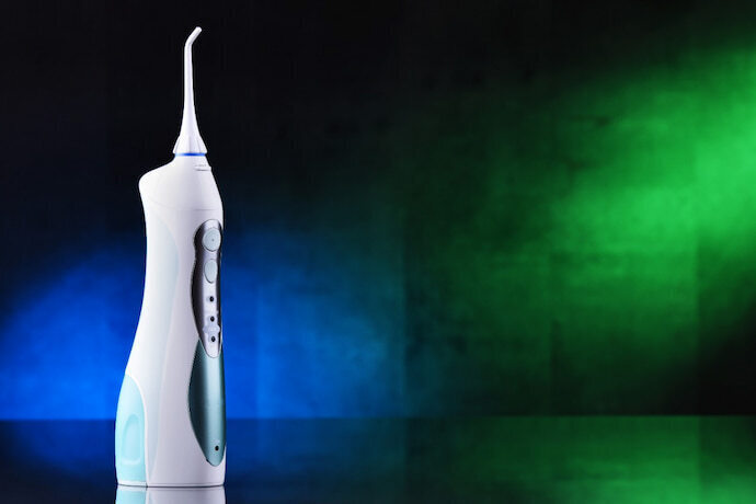 Irrigador dental branco