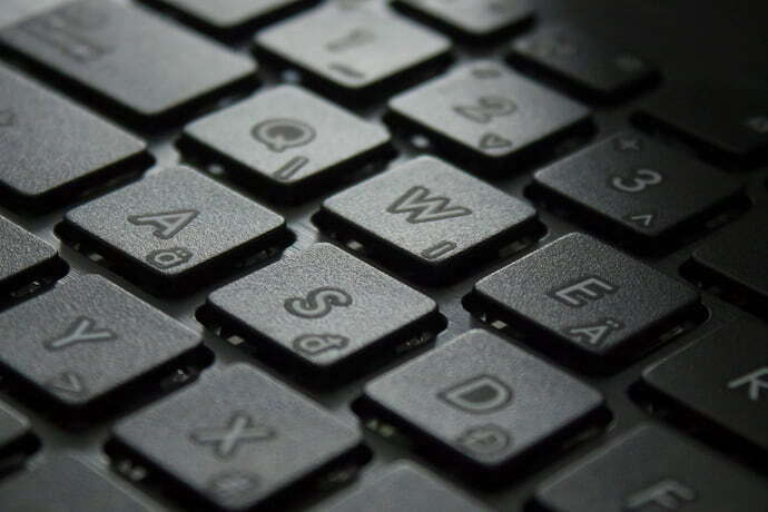 Teclado de notebook.