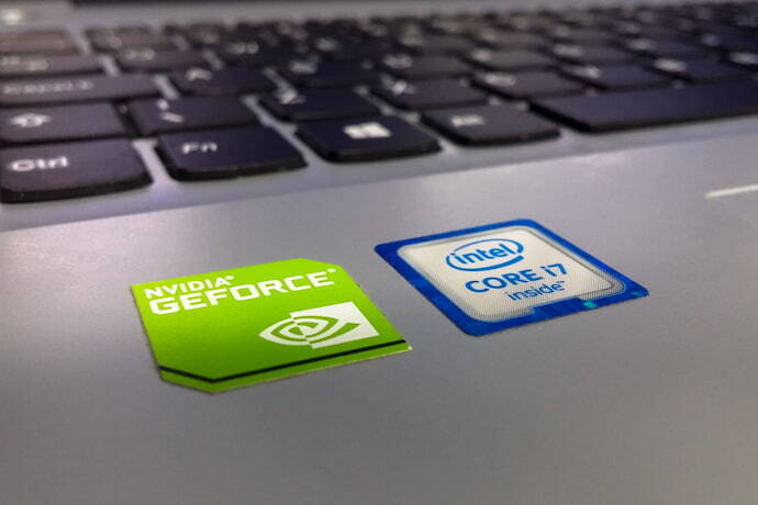 Notebook com intel i7.