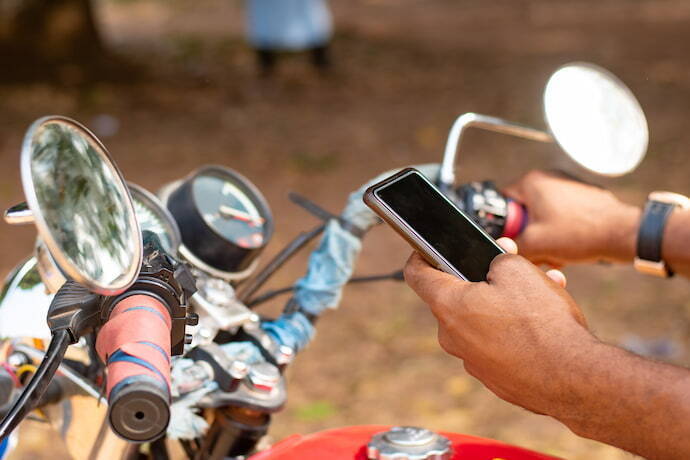 Suporte de celular para moto