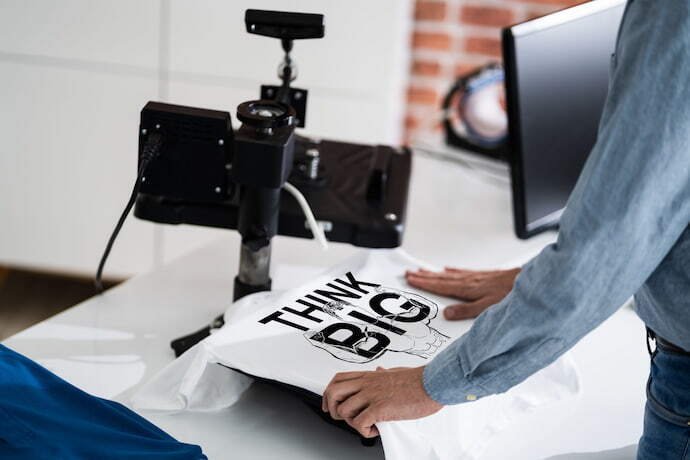 Impressão de camiseta com impressora a laser para transfer