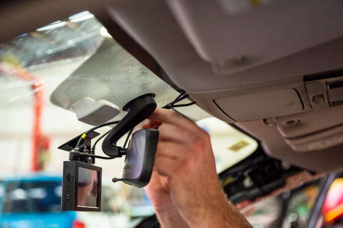 Instalando no carro uma dash cam